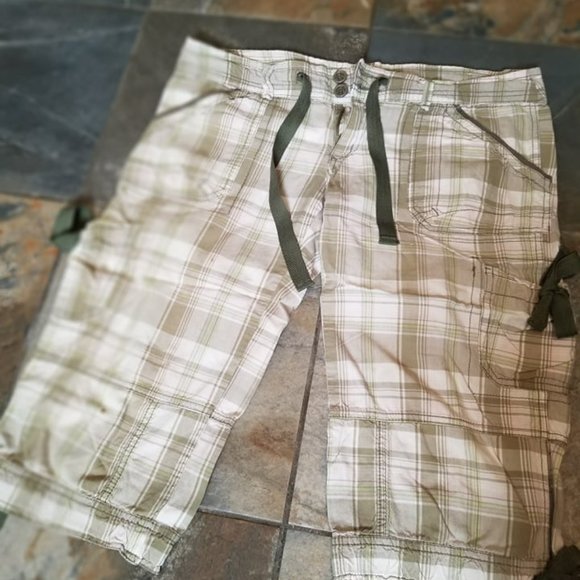 Retro 90's Women's Plaid Capri's - Picture 2 of 4